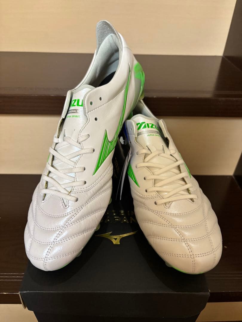 サッカースパイク　ミズノ　モレリアネオ4 JAPAN 限定色　新品　27cm