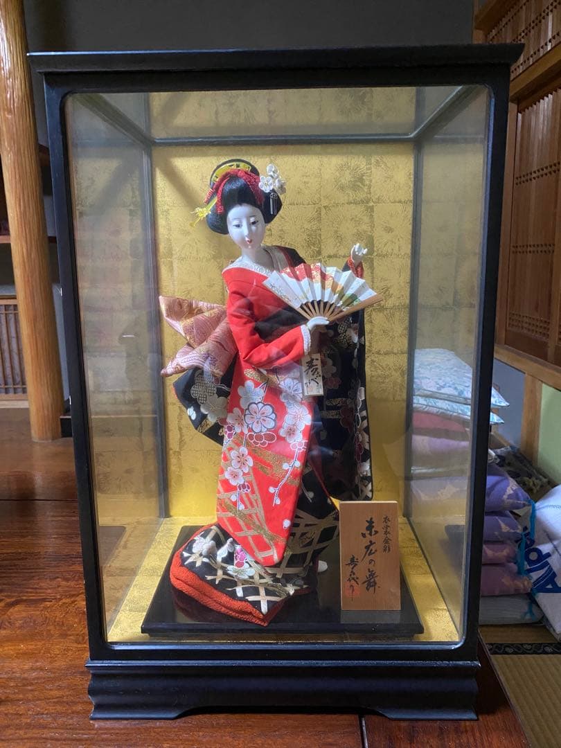 日本人形 赤色衣装 ガラスケース付き