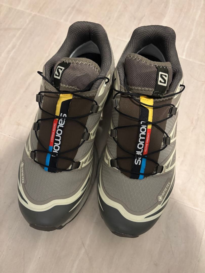 サロモン　スニーカー　23.5