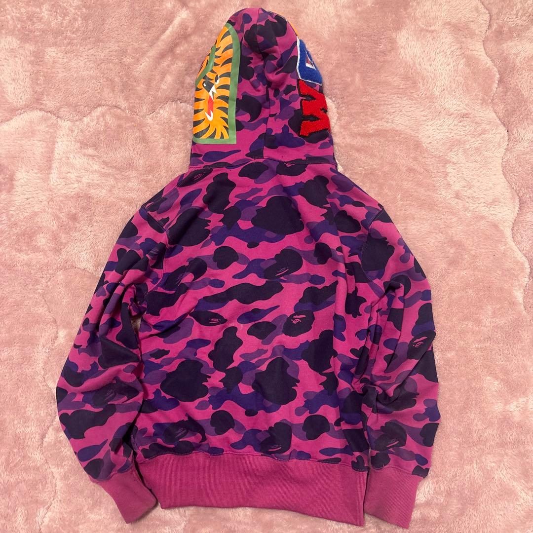 A BATHING APE シャークパーカー 紫