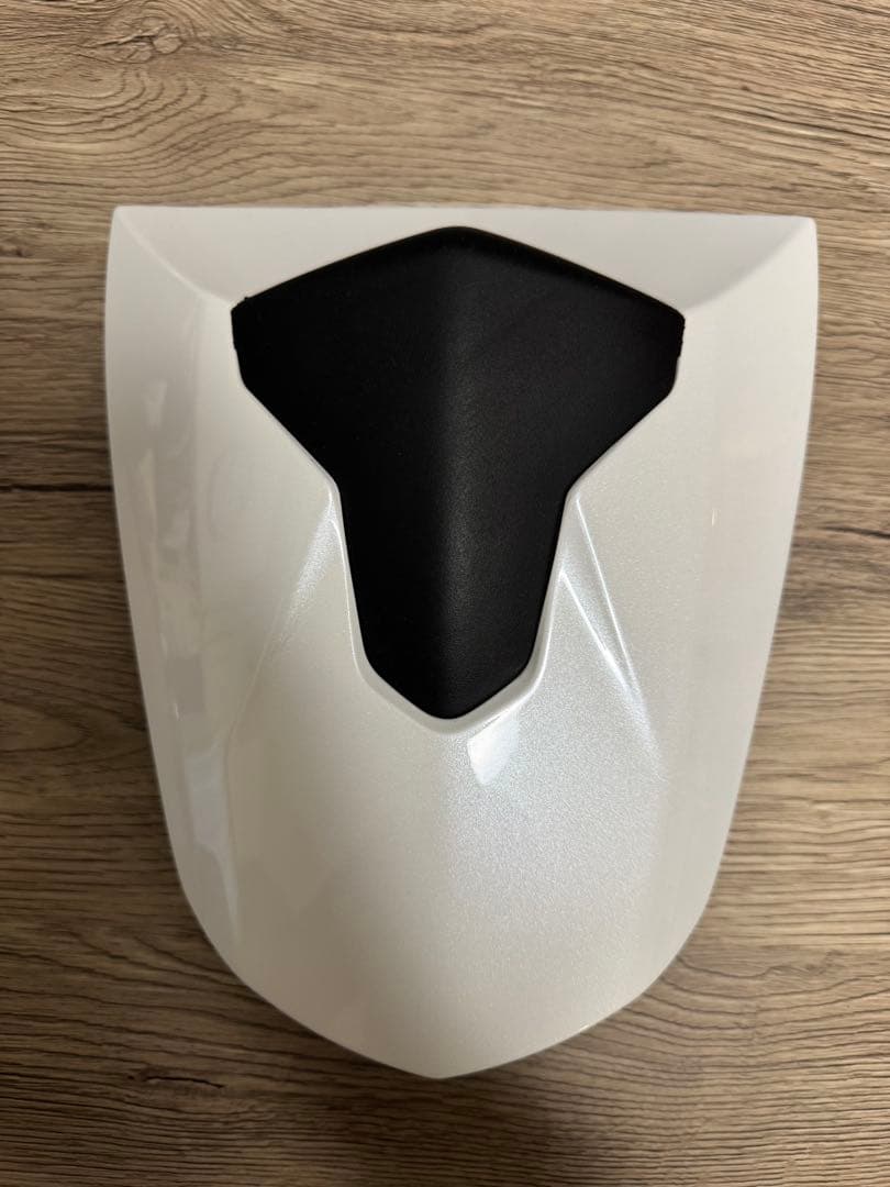 【純正オプション】TRIUMPHシングルシートカウル DAYTONA675R