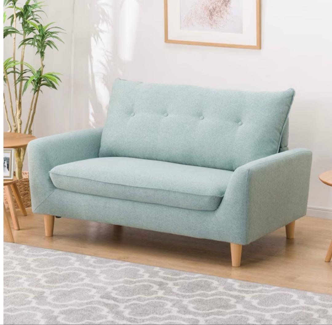 ライトブルー 2人掛けソファ ボタン付き