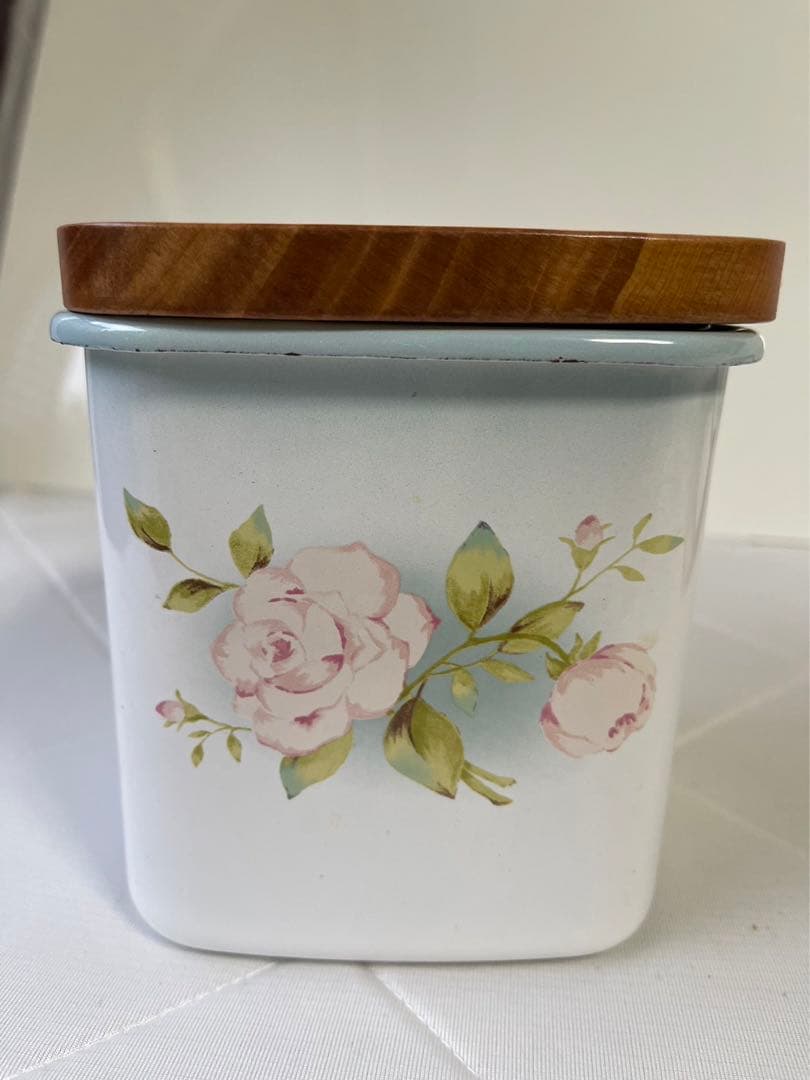 No.2314 イマン imane 四角キャニスター木ブタパッキン付 ポワージュ