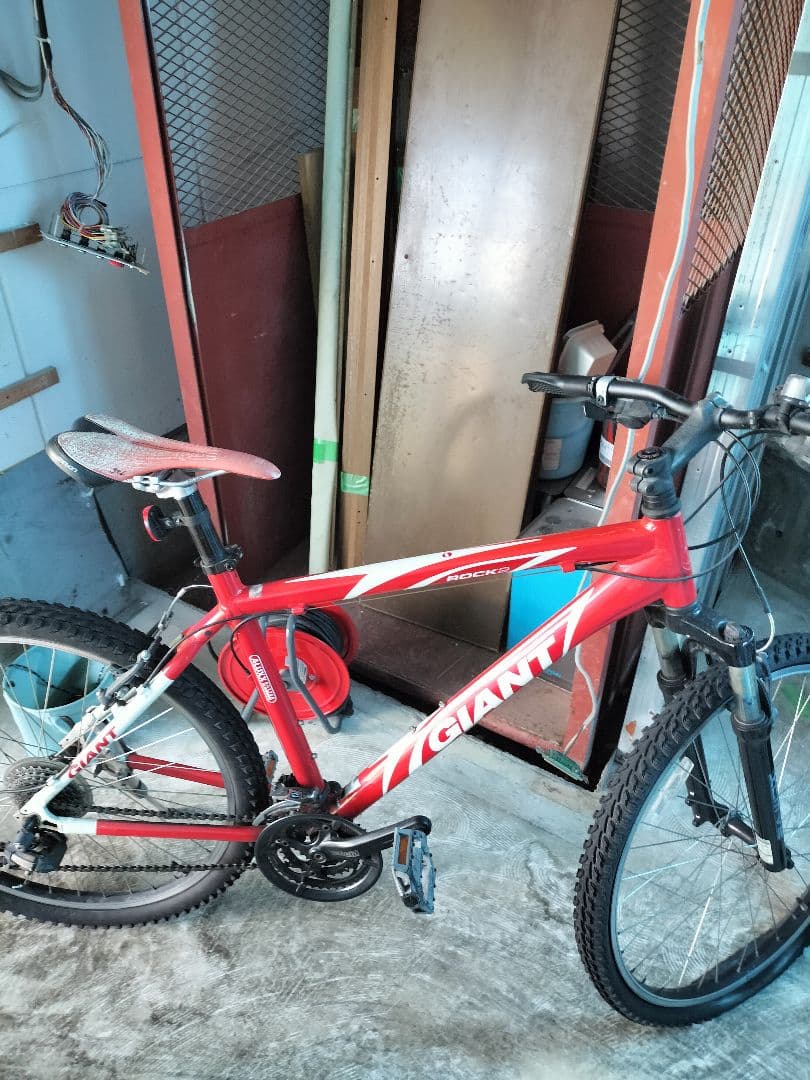 【直接引渡】GIANT マウンテンバイク レッド　ROCK2　兵庫県洲本市