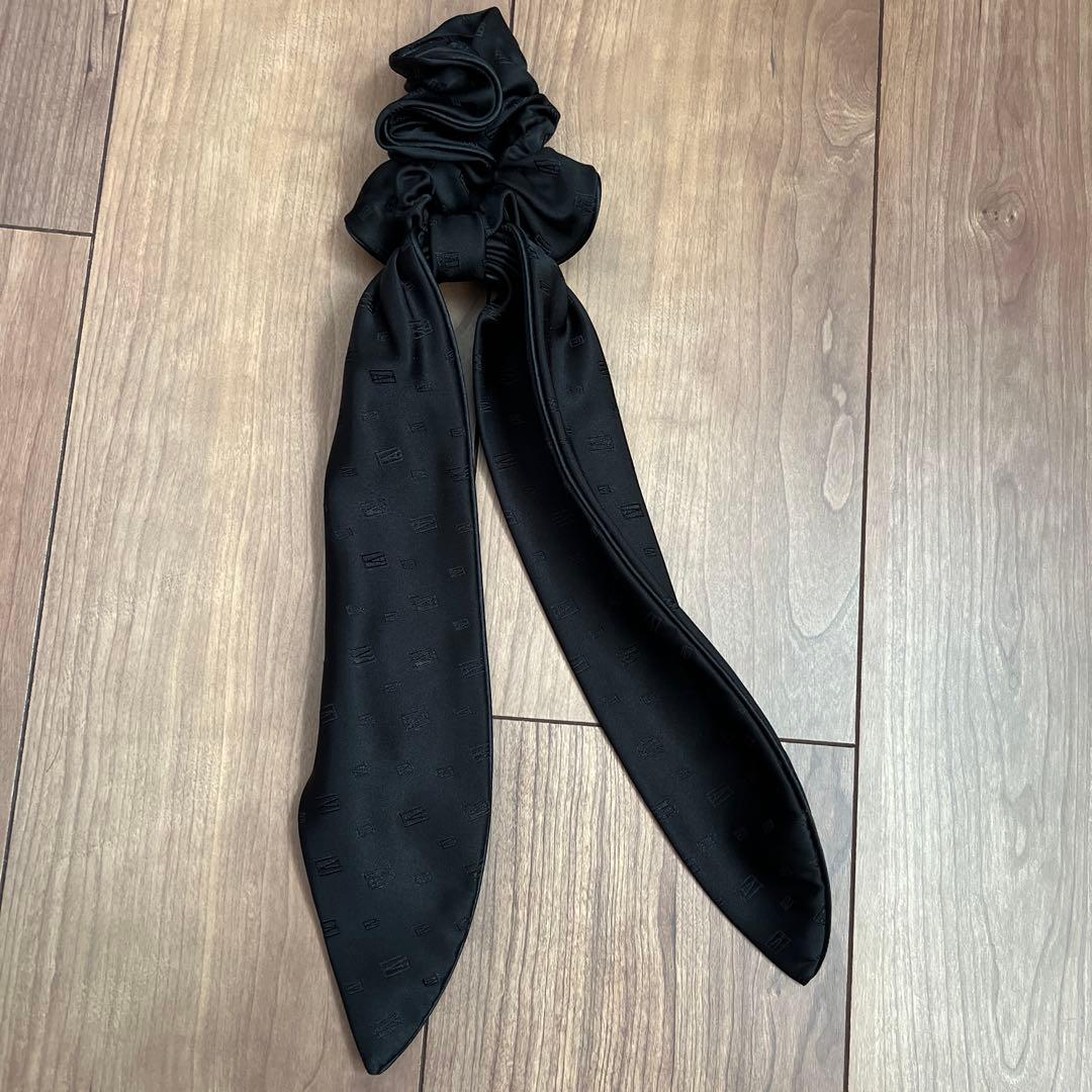 ブラックリボンヘアアクセサリー