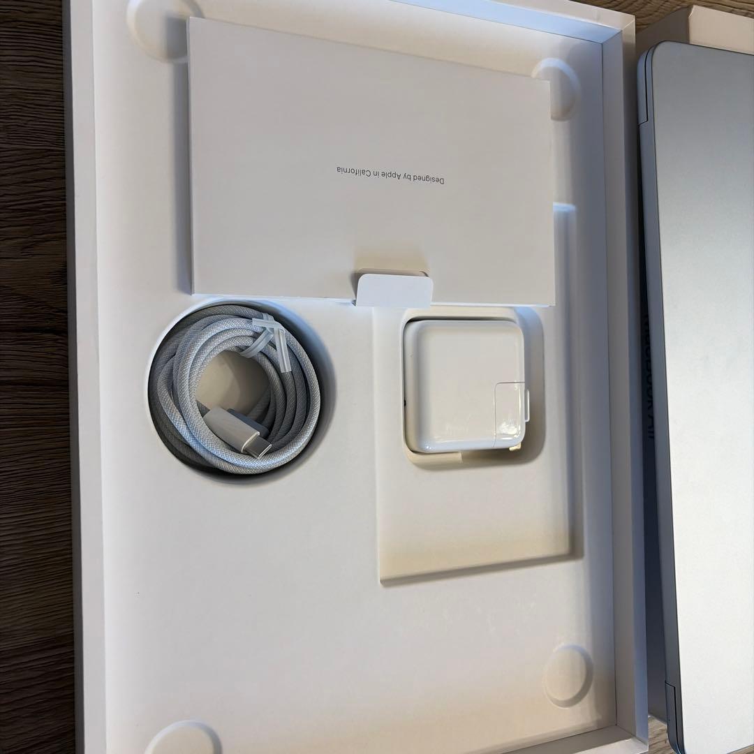 MacBook Air 2025モデル M4 13インチ スカイブルー