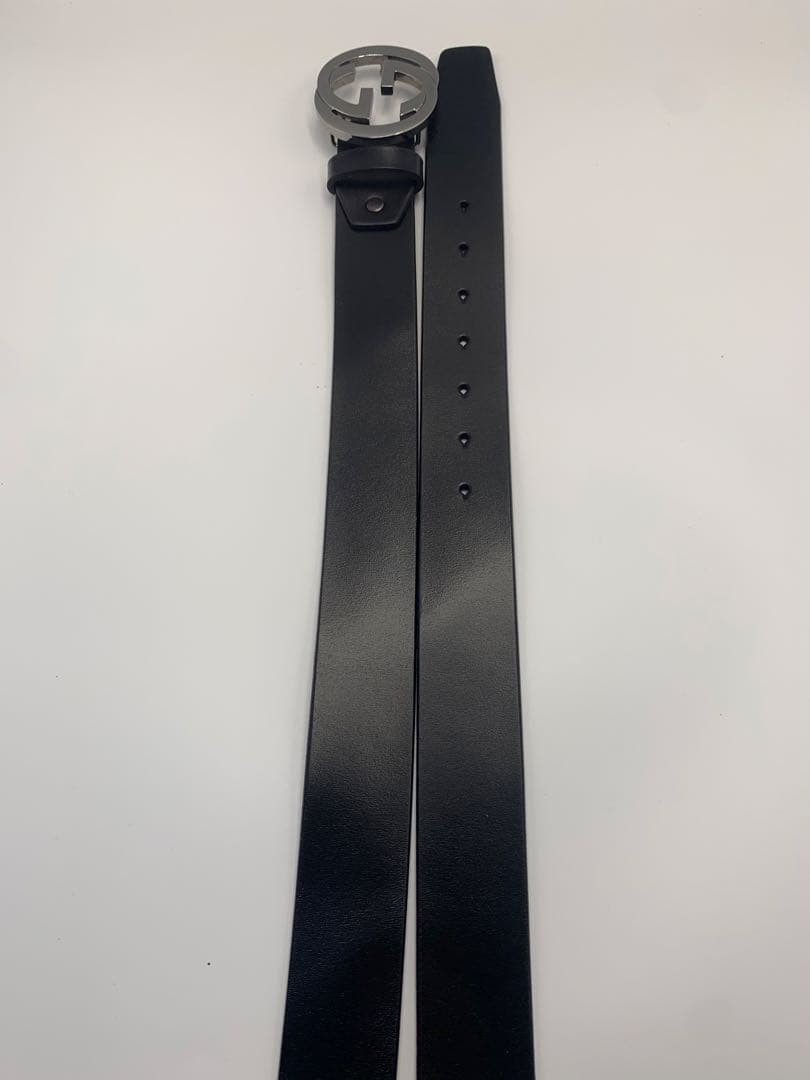 【美品】グッチ　GUCCI ダブルGロゴ ブラックレザーベルト　シルバー P55