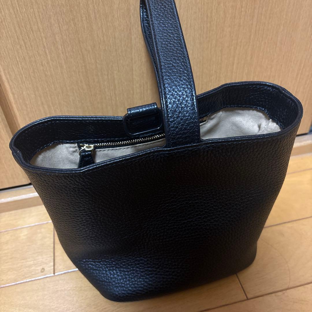 HushTug レザー 巾着バック黒 補助