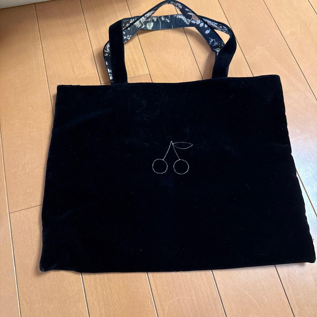 ボンポワン　ベロアトートバッグ　黒