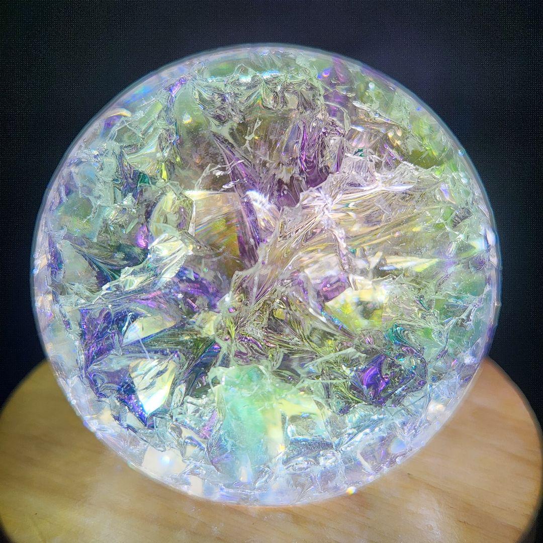大人気【新品】エンジェルオーラクラック水晶スフィア 約60ミリ弱 usbライト