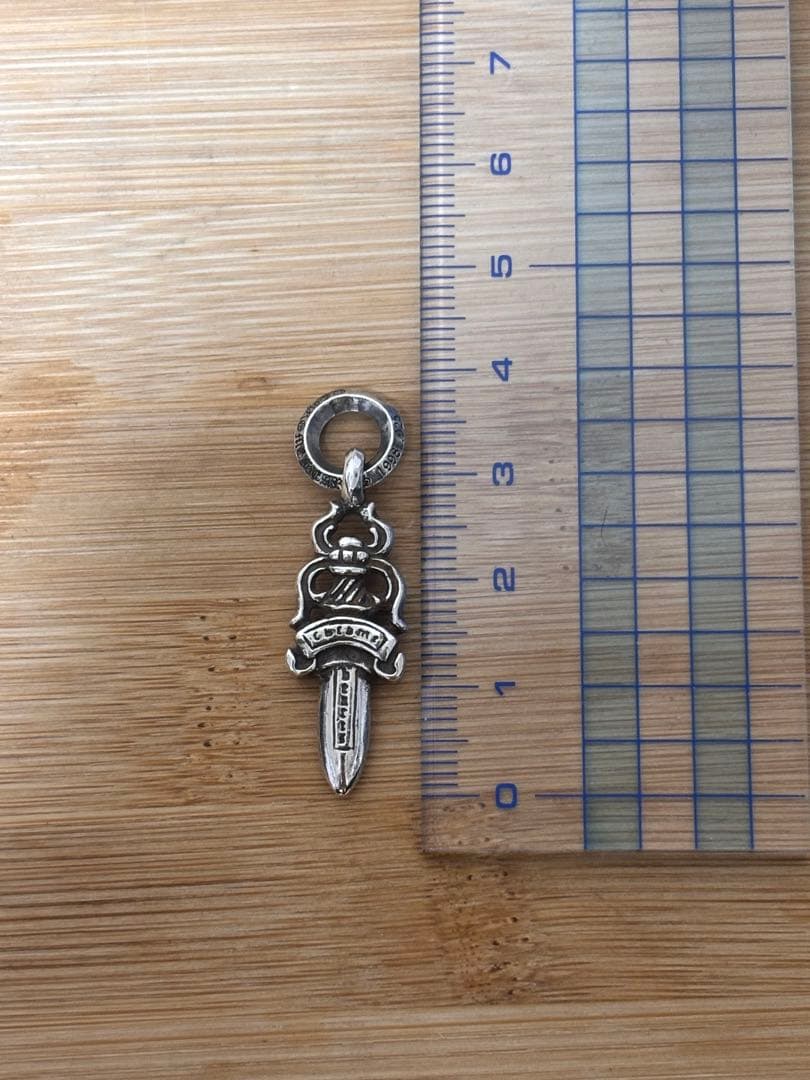 クロムハーツダガーチャーム