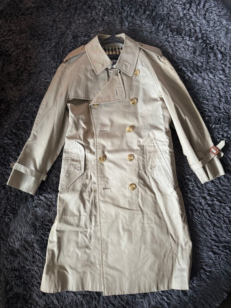 Burberry トレンチコート(ベージュ×ゴールドボタン)