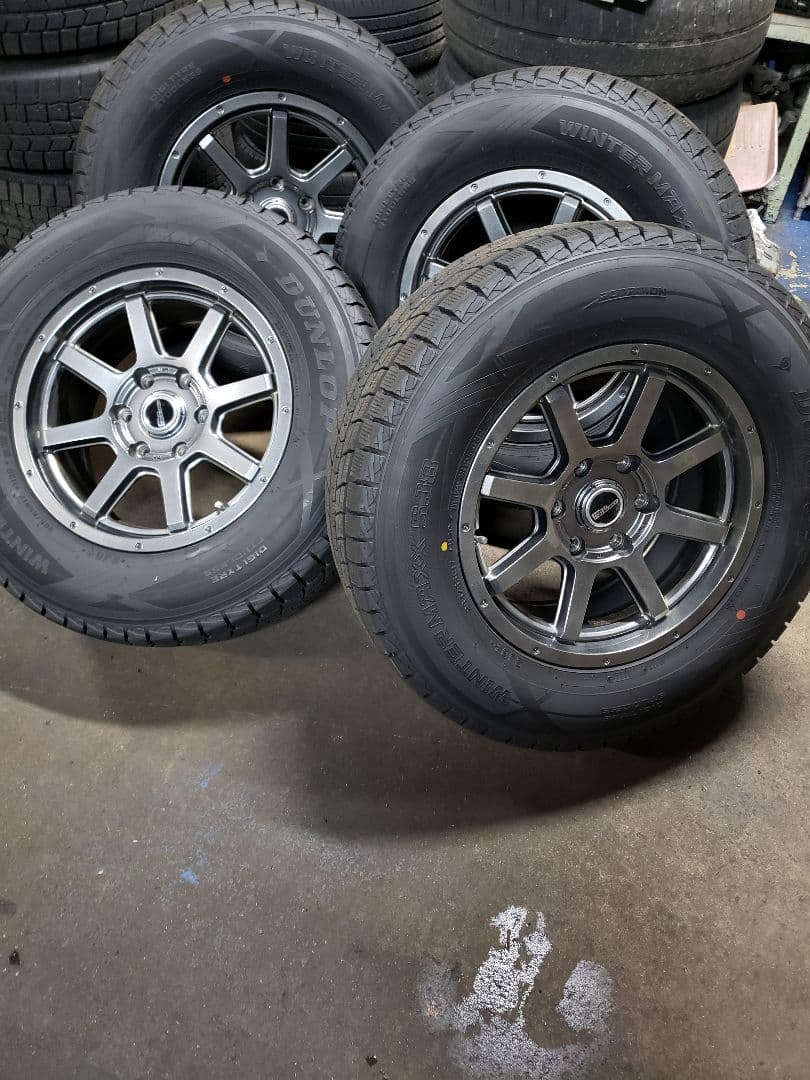 ランクルプラド　　スタッドレスタイヤ　アルミホイール　17インチ　６穴　1本①