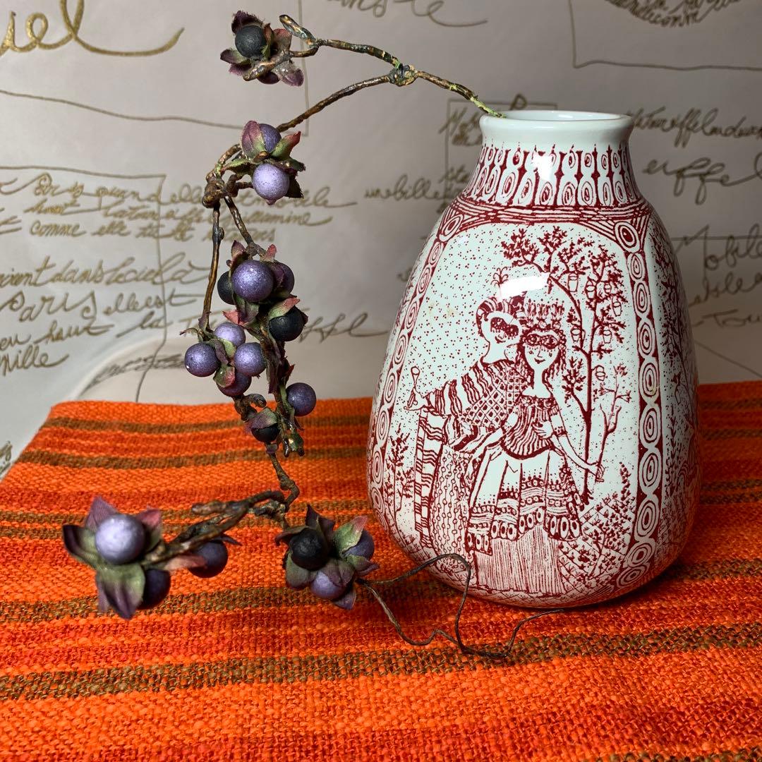 ビヨンヴィンブラッド　レアなニモール窯のビンテージの花瓶マスカレード絵柄が素敵！