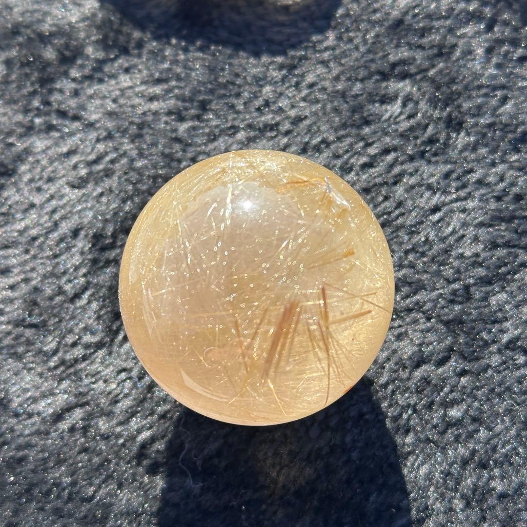 天然石ルチルクォーツのスフィア　丸玉　置物G.249