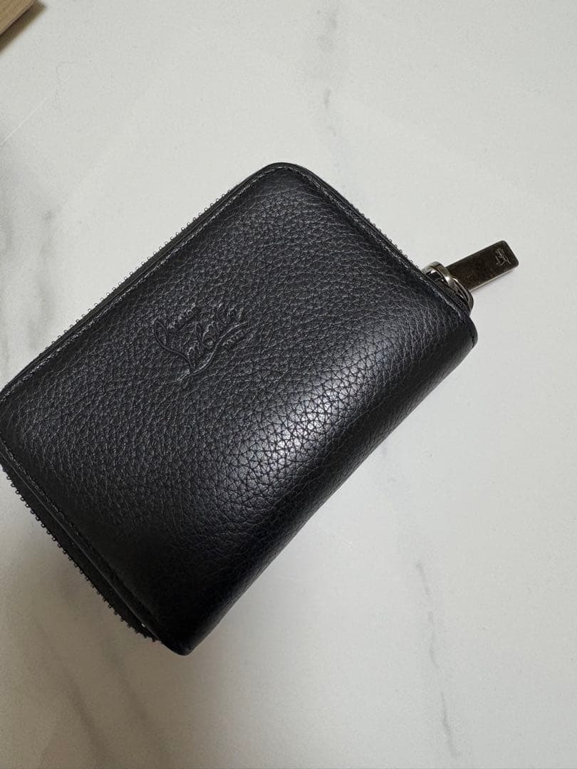 Christian Louboutin ブラック ケース