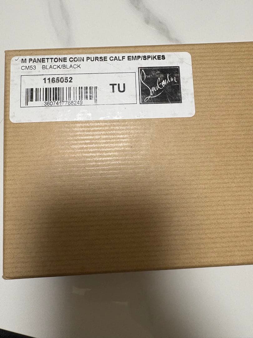 Christian Louboutin ブラック ケース