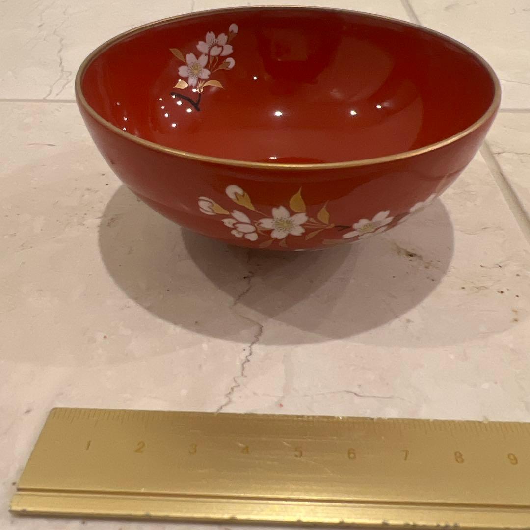 赤色 桜模様 飯碗 直径約15cm
