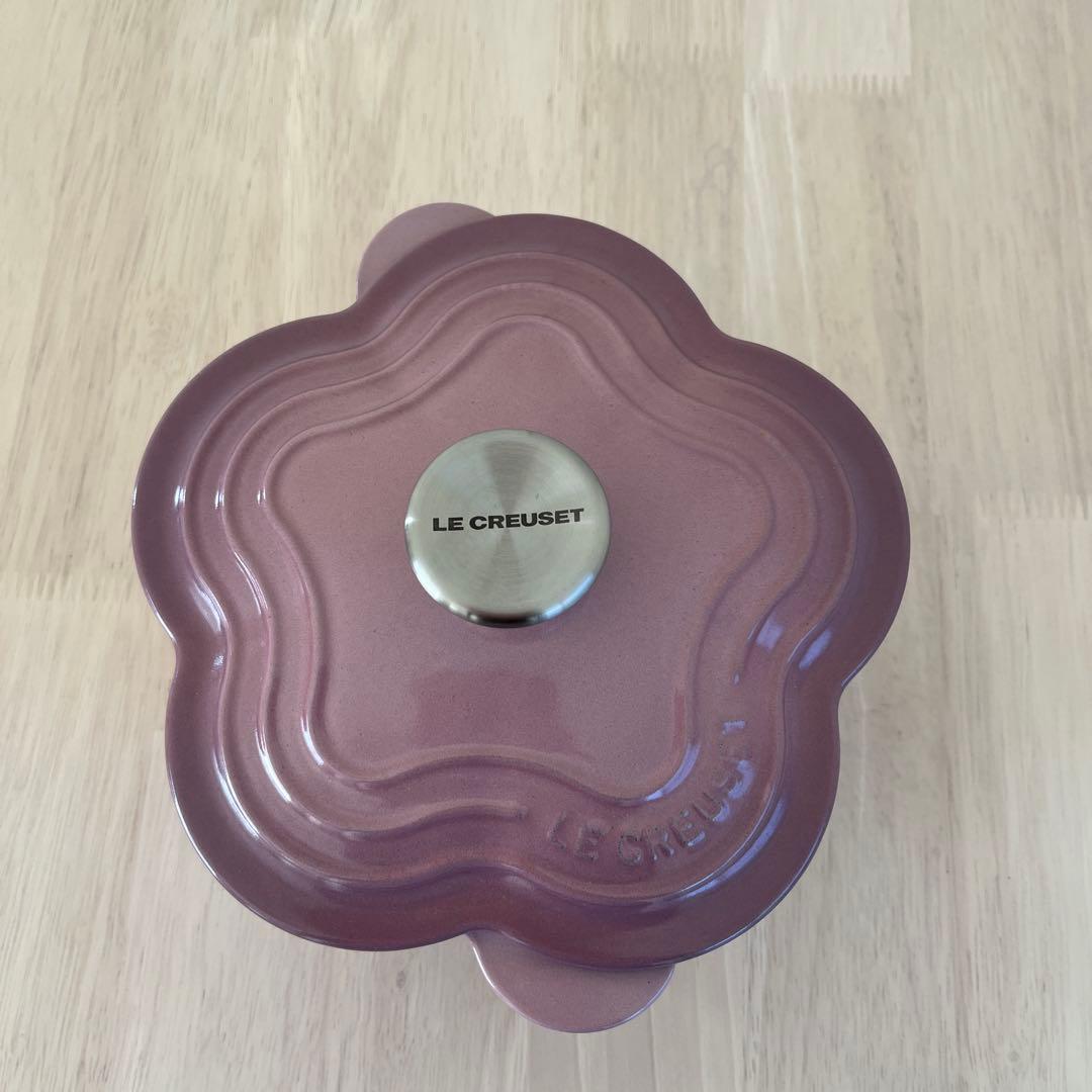LE CREUSET 花形鍋 ピンク小型