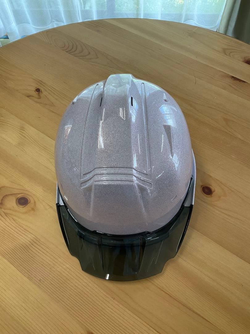 薄いピンク防災ヘルメット ラメ入り安全ヘルメット（通気孔付き・作業用）