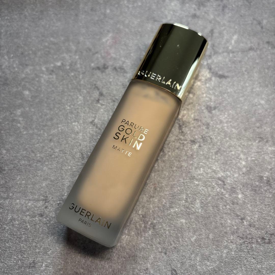 ゲラン　パリュール　ゴールド　スキン　フルイド　マット　1N