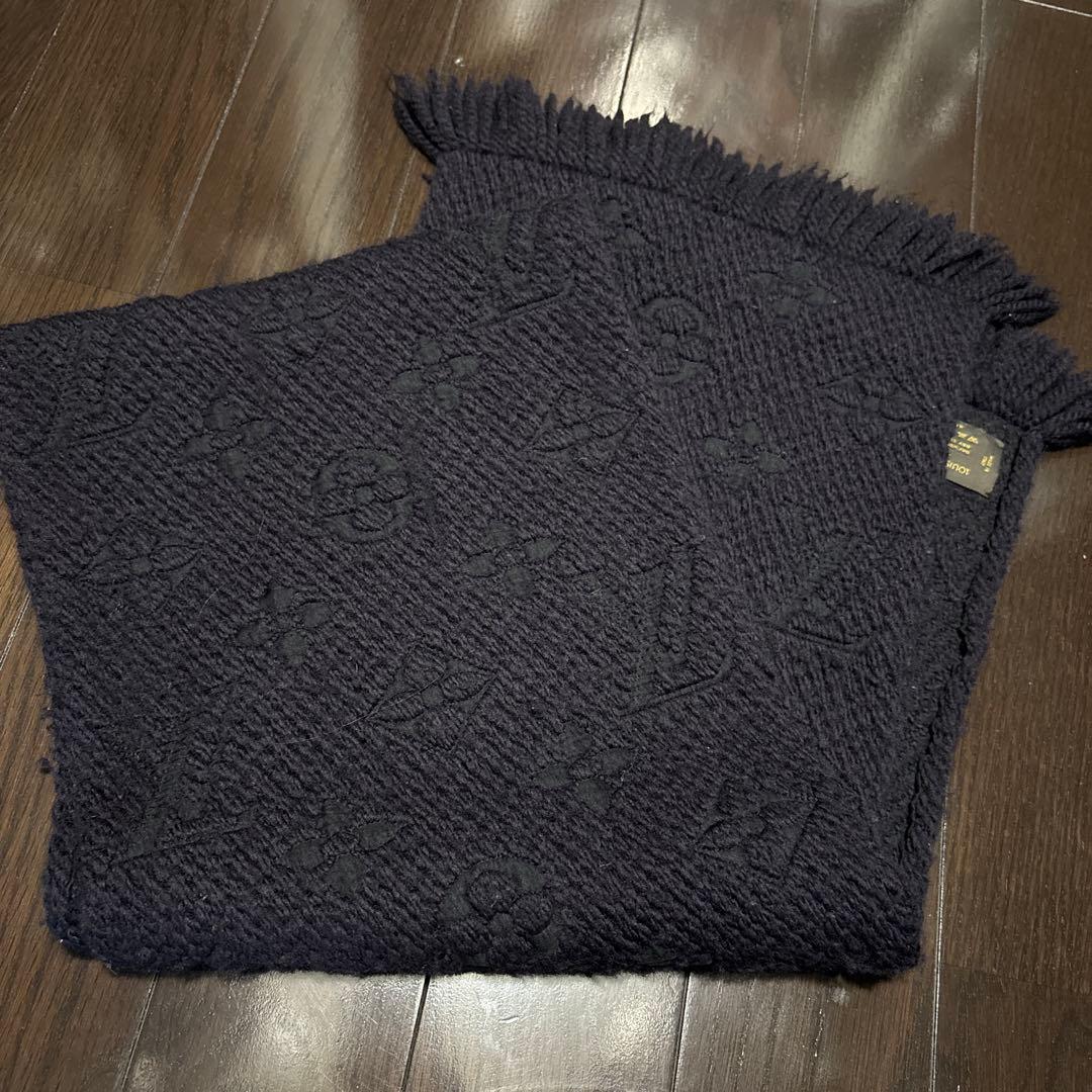 LOUIS VUITTON ダークネイビー マフラー