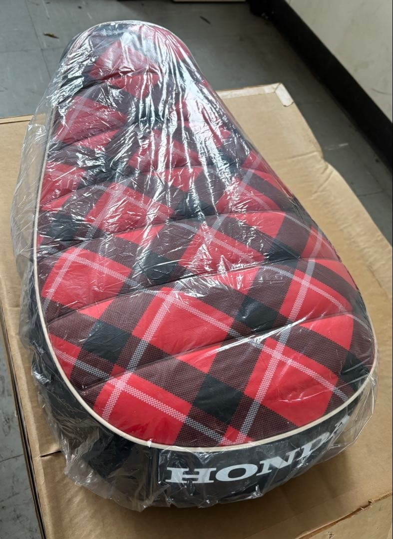 A*i様 HONDA シート 77100-K0F-J91ZB チェック柄　モンキ