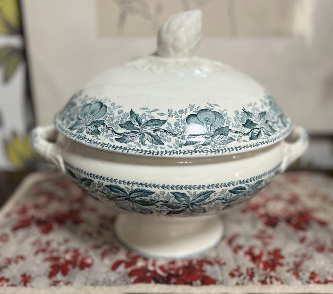 最終お値下げフランスアンティーク　桜桃模様のスーピル持ち手迄幅30㌢バドンビレー