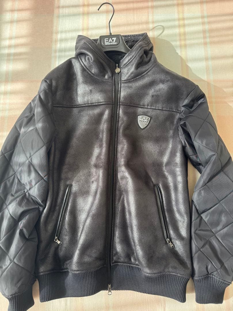 EMPORIO ARMANI EA7 フェイクレザー ボンバージャケット