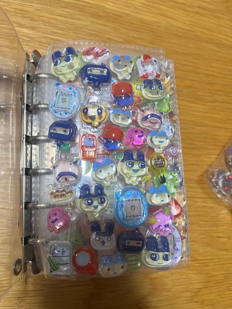 髙*ー様 シール帳　完成品　たまごっち　サンリオ等