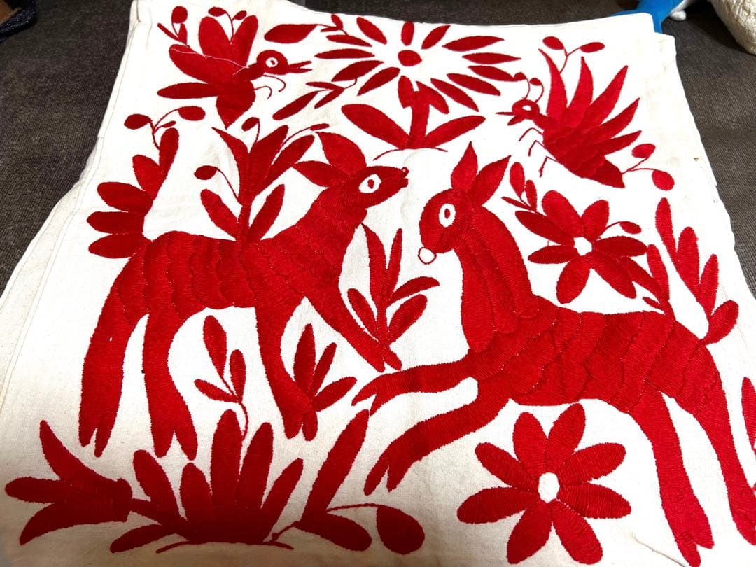 メキシコ　オトミ族　刺繍　クッションカバー２枚セット