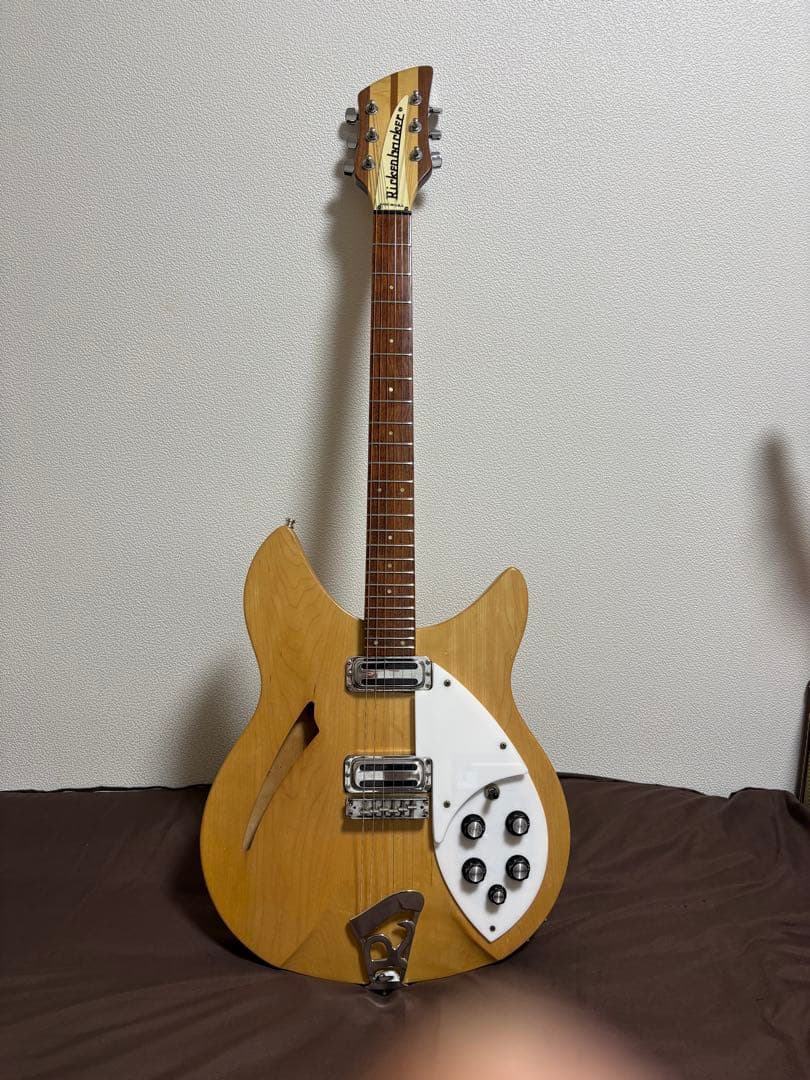 Rickenbacker 330 mapleglo リッケンバッカー　メンテ済