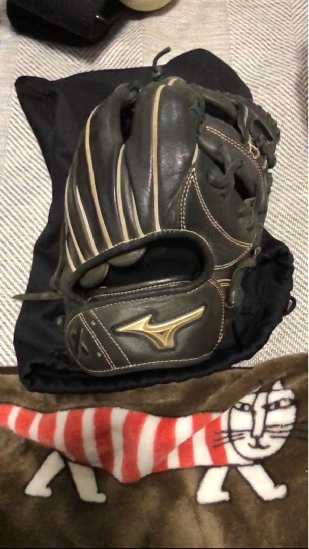 Mizuno 野球グローブ 黒 レザー 収納袋付き