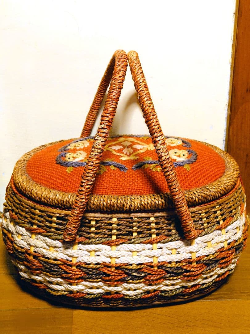 刺繍 アンティーク バスケット かごバッグ ビンテージ ヴィンテージ カゴ 籠
