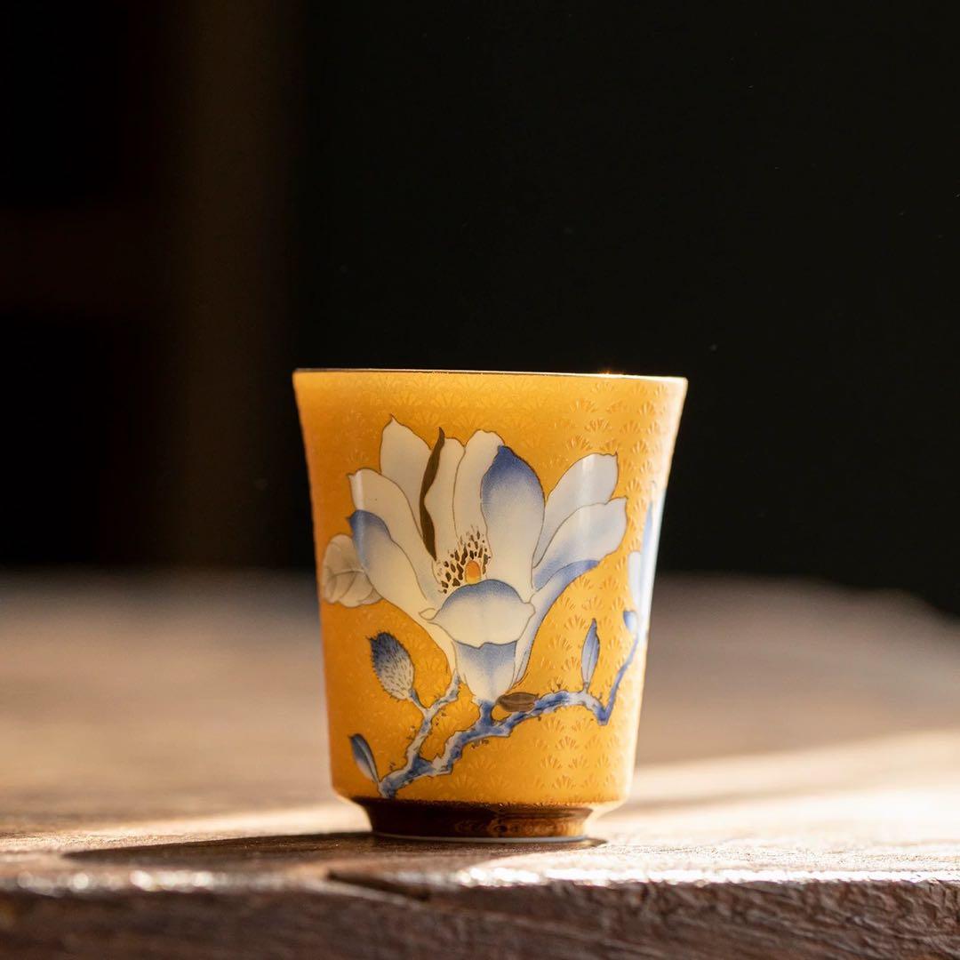 金色 花柄 陶器カップ