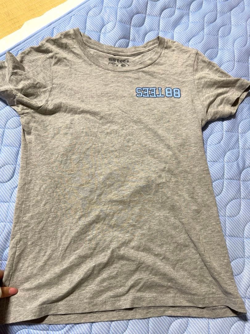 あ*ら様 ハワイロゴのTシャツ