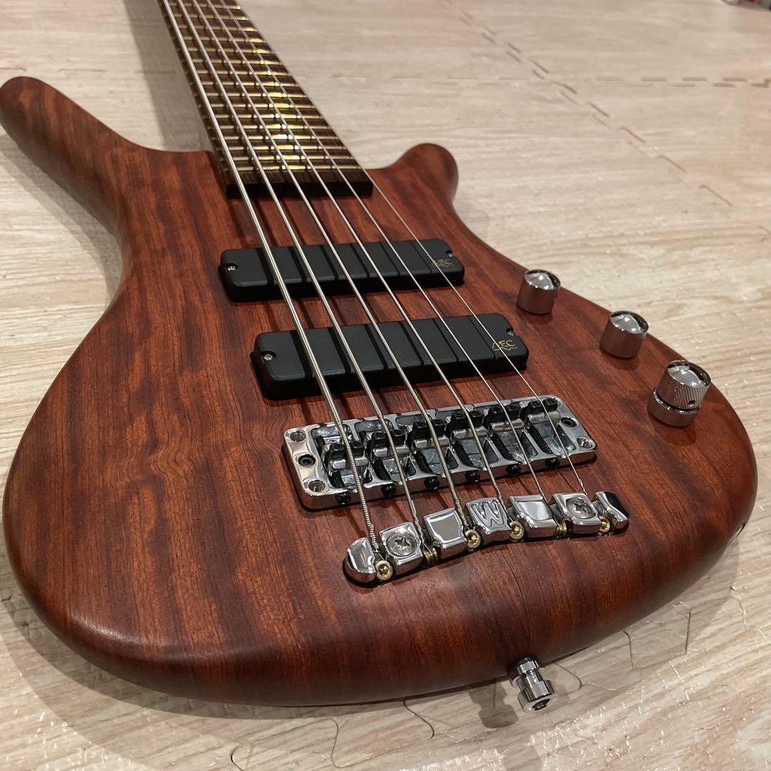 Warwick Corvette Standardドイツ製6弦ベース ボルトオン
