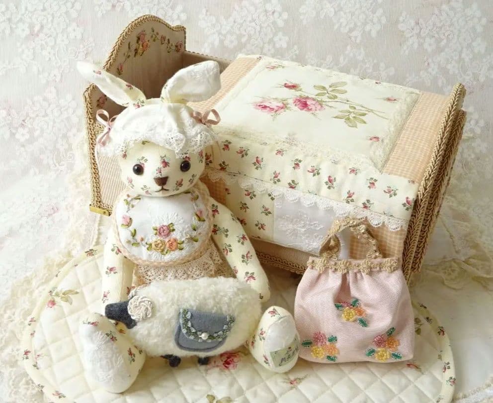 マニー　うさぎのぬいぐるみベッドルーム　コラージュウォールポケット　ローズイマン