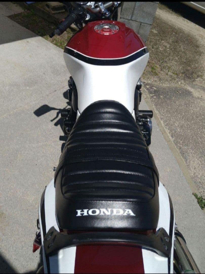 ビンテージ調ブラックレザー　CB400sf タックロールシートnc39 nc42