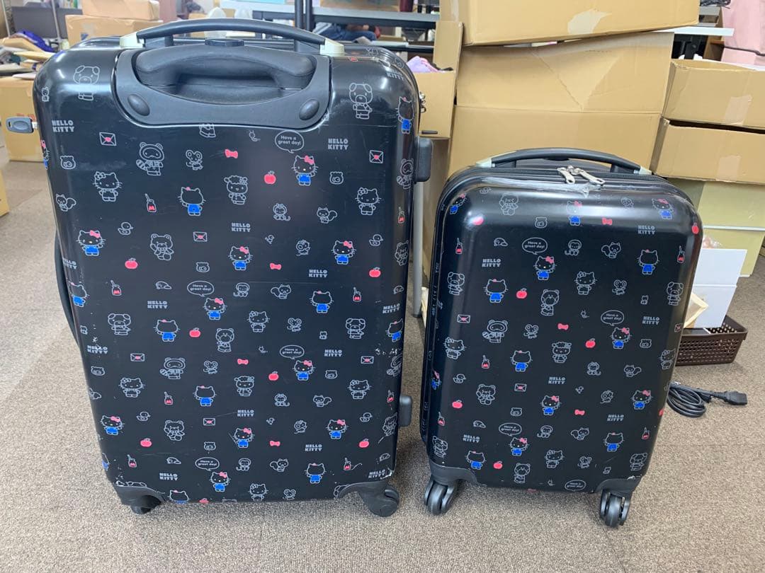 コキンWさま　ハローキティ キャリーケース 2個セット