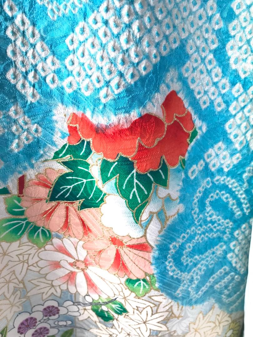 最高級　絞りと刺繍　水色 　オレンジ系花柄 　金駒刺繡　金糸　振袖 着物