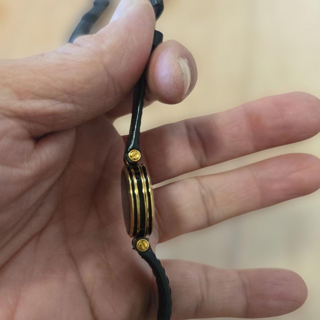 GUCCI アナログ腕時計 ブラック/ゴールド