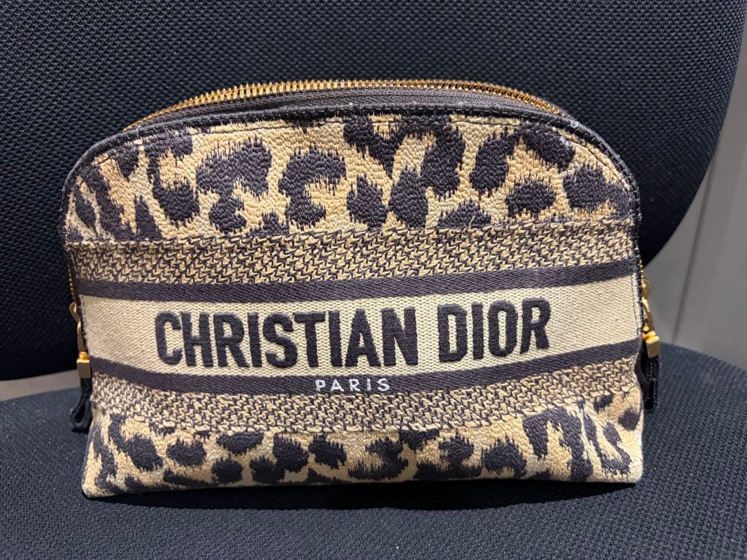 CHRISTIAN DIOR ヒョウ柄ポーチ