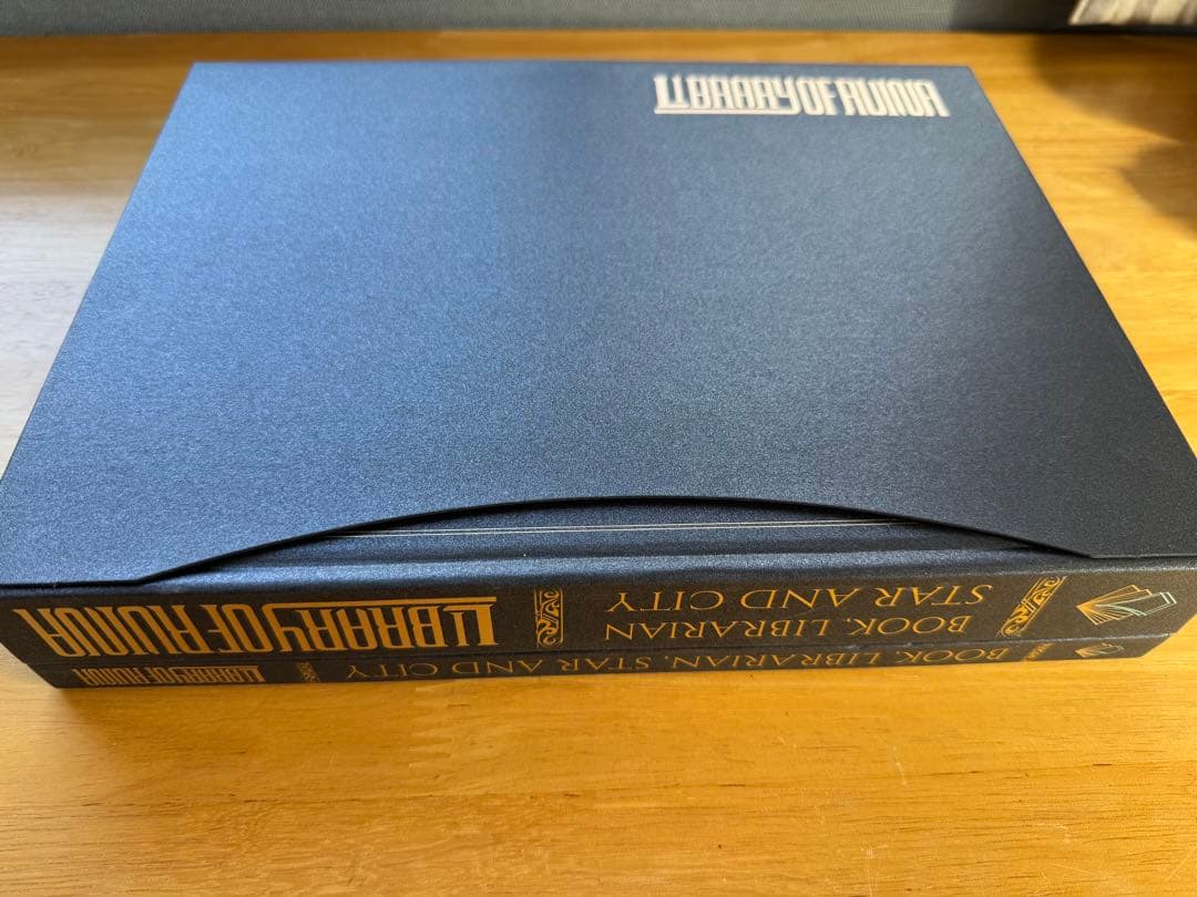 ライブラリーオブルイナ　設定資料集　アートブック　1冊 韓国バージョン