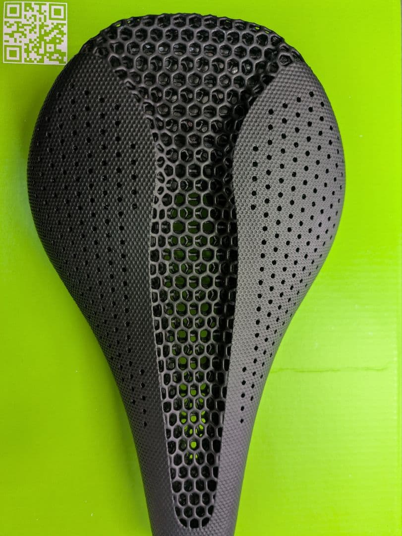 TNI 3D Aero Flow サドル1