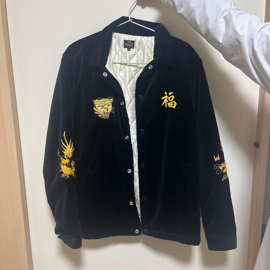 刺繍デザインの黒スカジャン S