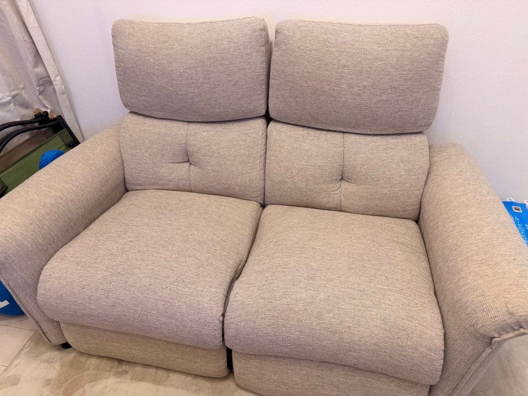 大阪配送無料　ニトリ　2人掛けソファ 電動リクライニング機能付き