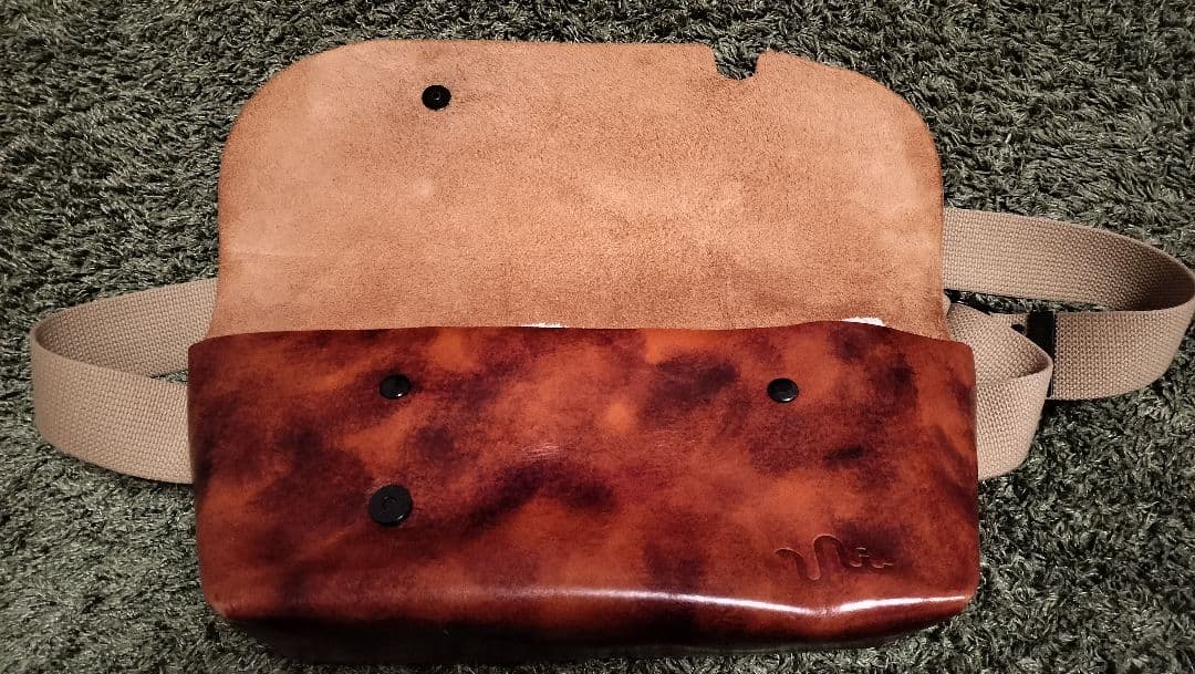 メッセンジャーバッグ