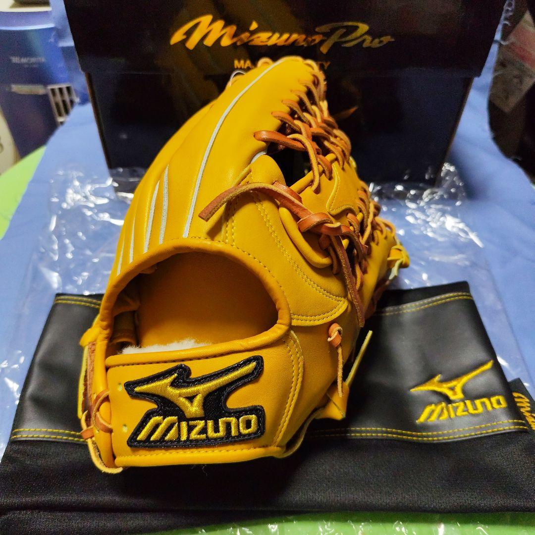 Mizuno Pro 軟式グローブ イエロー