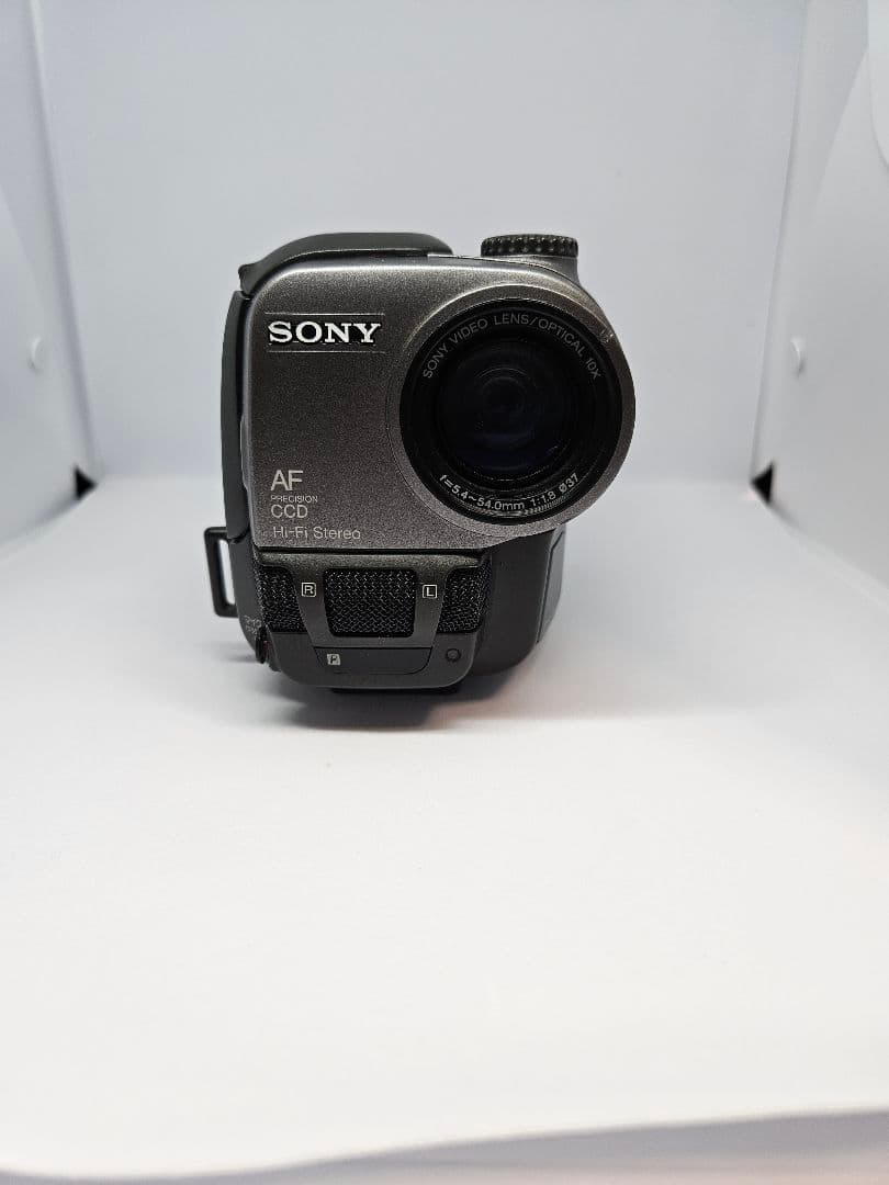 美品・動作良好 VideoHi8ソニー CCD-TR11高画質8ミリビデオカメラ